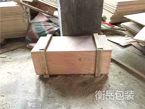 木箱